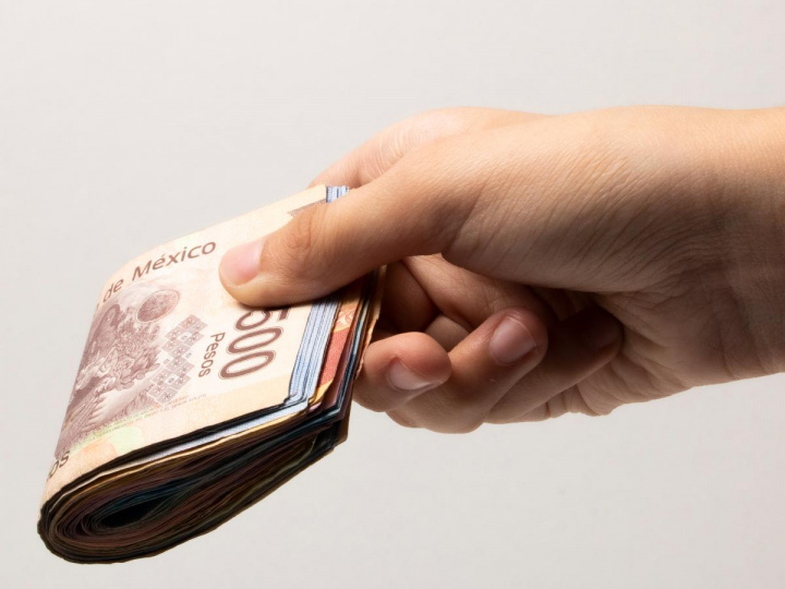 ¿Te bajaron el sueldo sin avisar? Esto debes hacer…