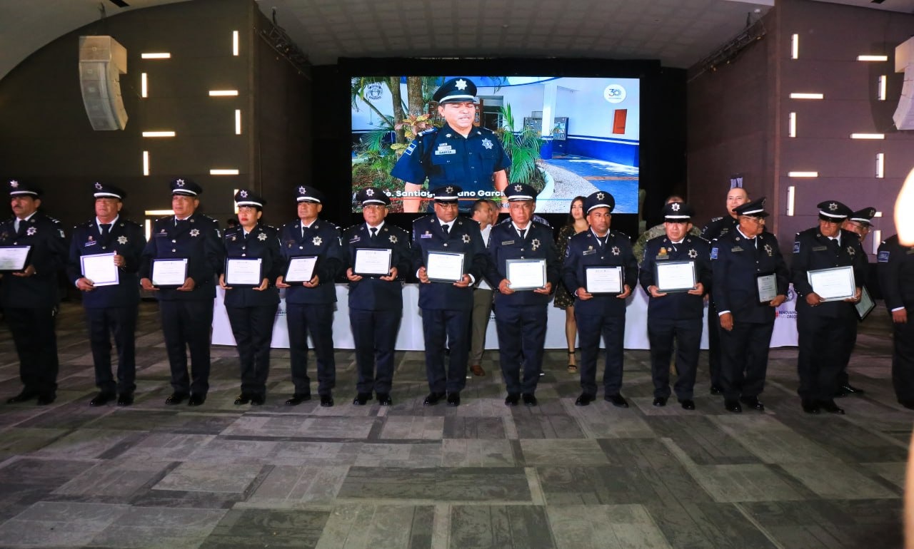 Por primera vez dan retiro digno a policías de Playa del Carmen