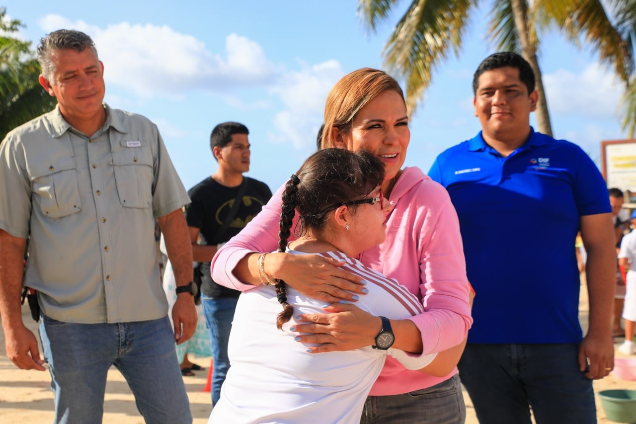 Celebran medio siglo de educación especial en Punta Esmeralda