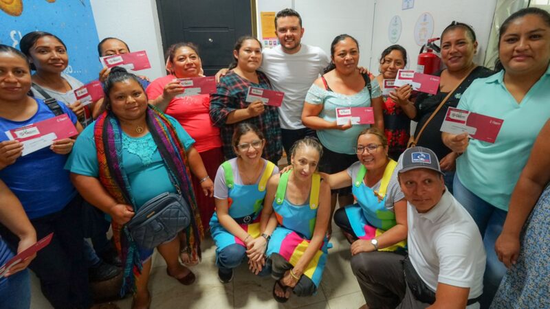 Acceden mujeres de Cancún a servicios gratuitos de salud