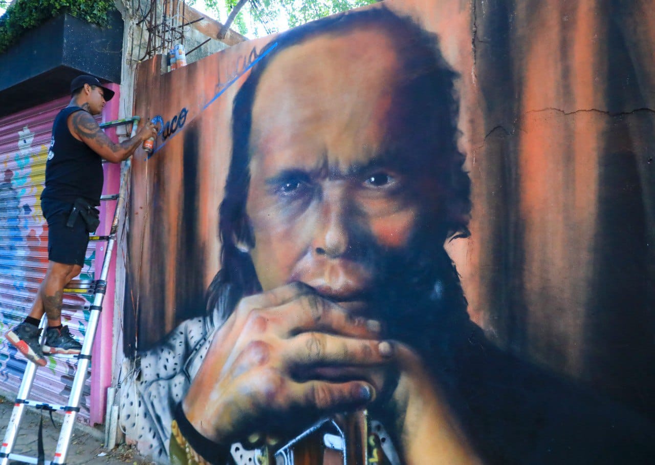 Realizan mural en Playa del Carmen en honor a Paco de Lucía