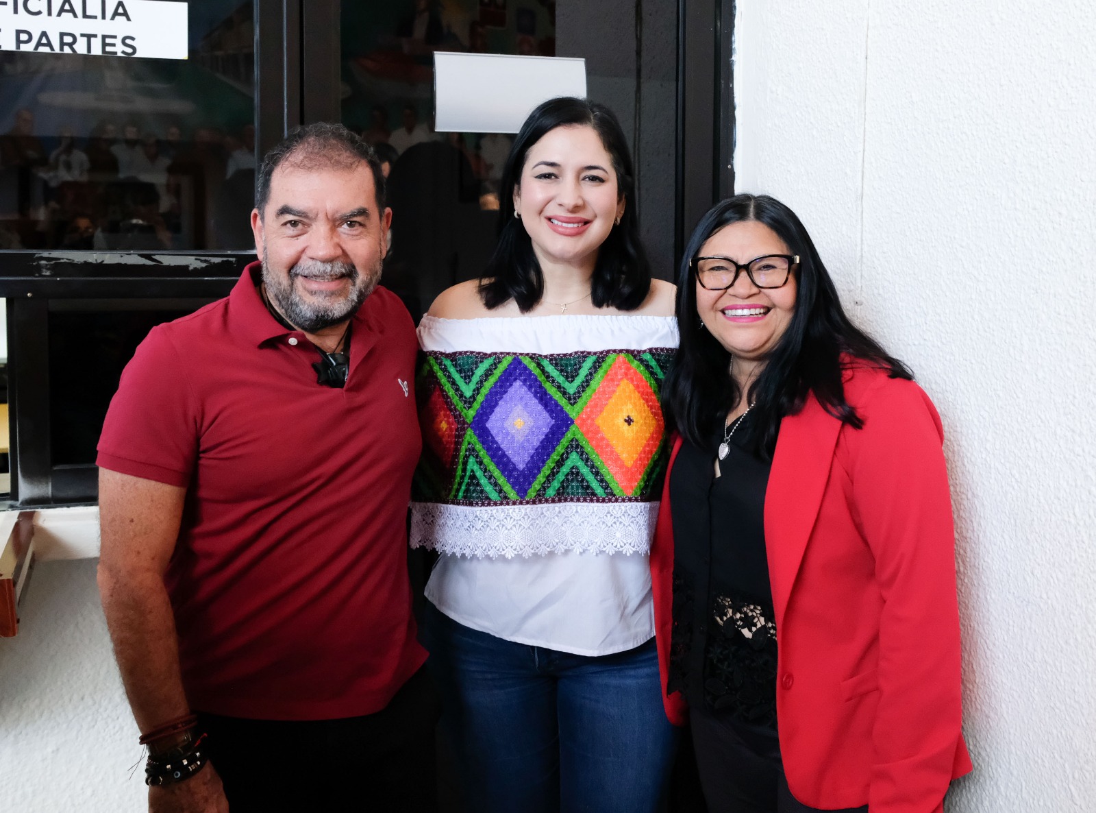 Estefanía Mercado se “pone la camiseta guinda” en el Congreso