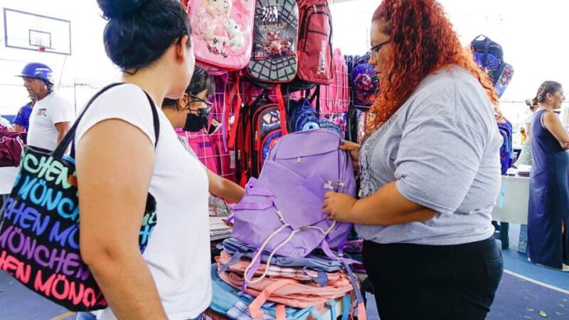 Apoyan economía de solidarenses con Feria de Regreso a Clases