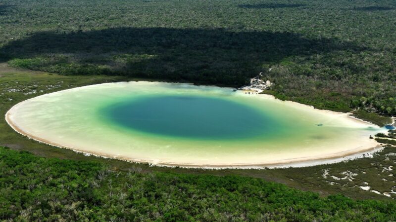 ¿Fan del ecoturismo? Descubre Síjil Noh Há, en la selva maya