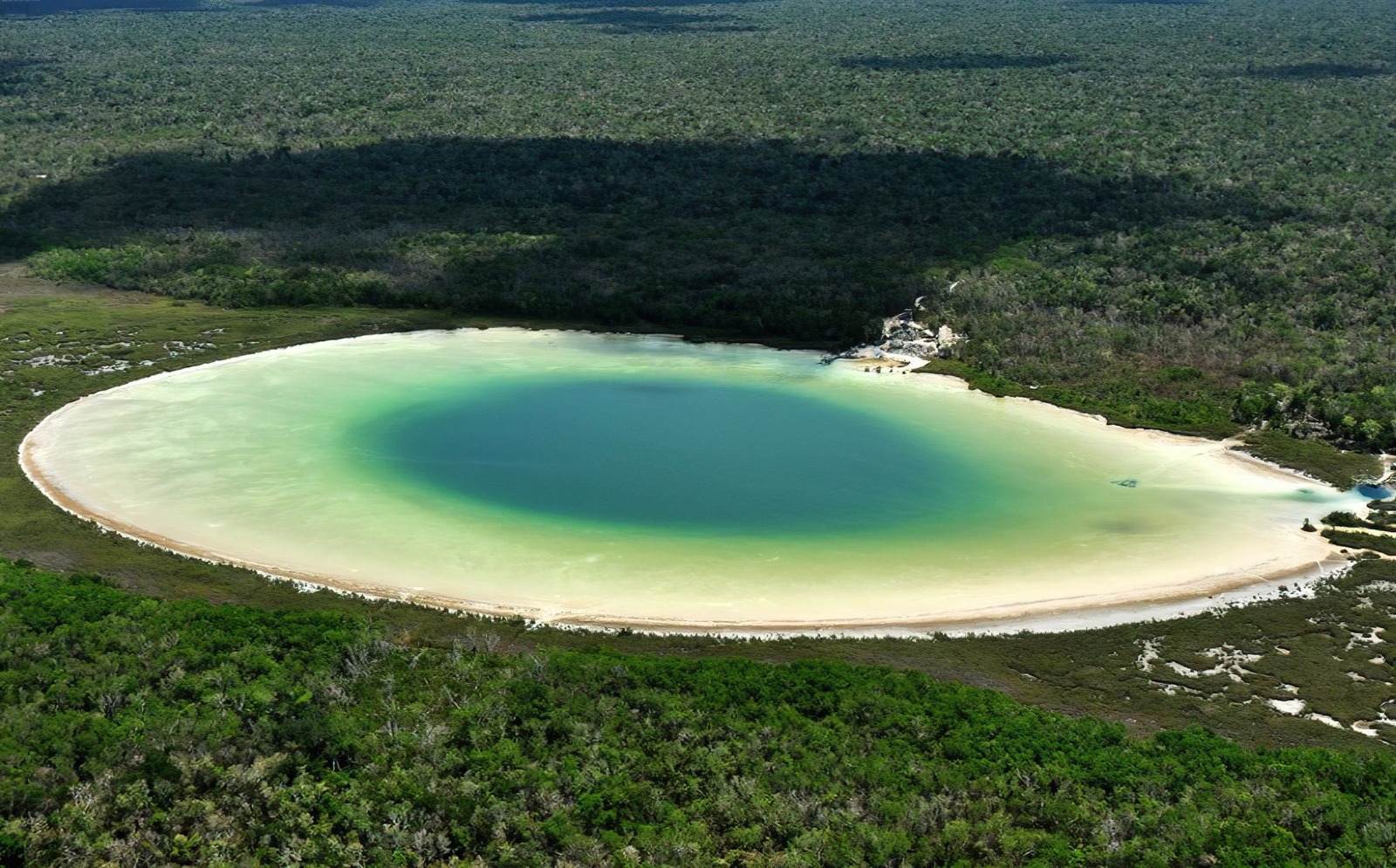 ¿Fan del ecoturismo? Descubre Síjil Noh Há, en la selva maya