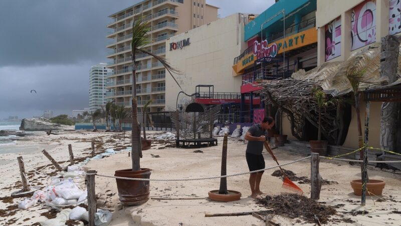 Piden a turistas no cancelar reservaciones a causa del ciclón