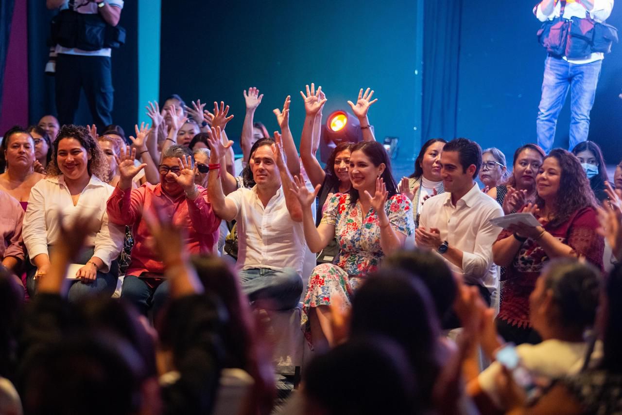 Dialogan mujeres solidarenses con el senador Eugenio Segura