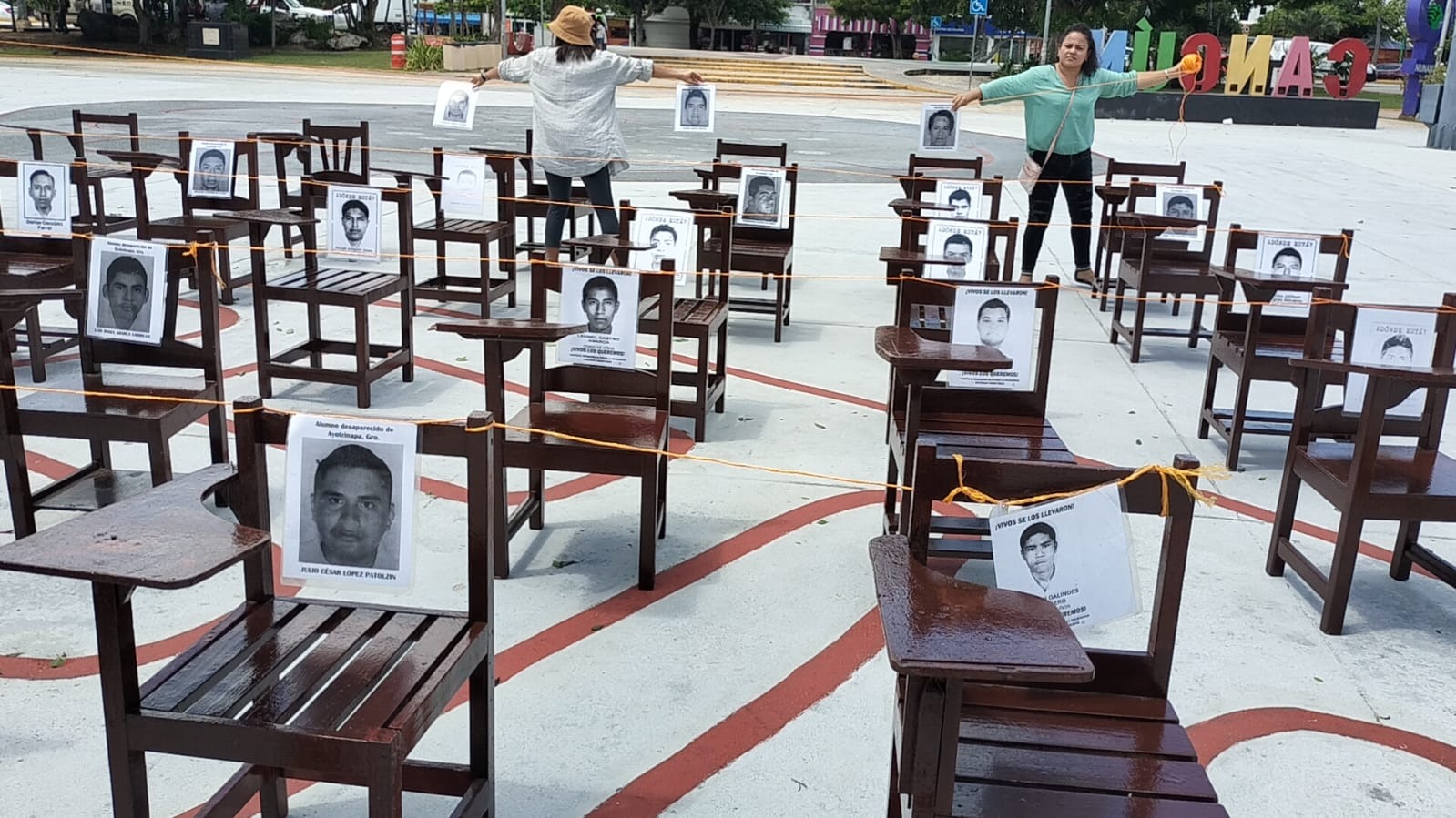 Protestan en Cancún, a 10 años del crimen de Ayotzinapa