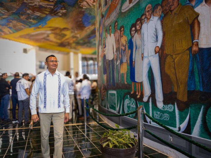 Llegan Alberto Batun y la “Combi del Pueblo” al Congreso local