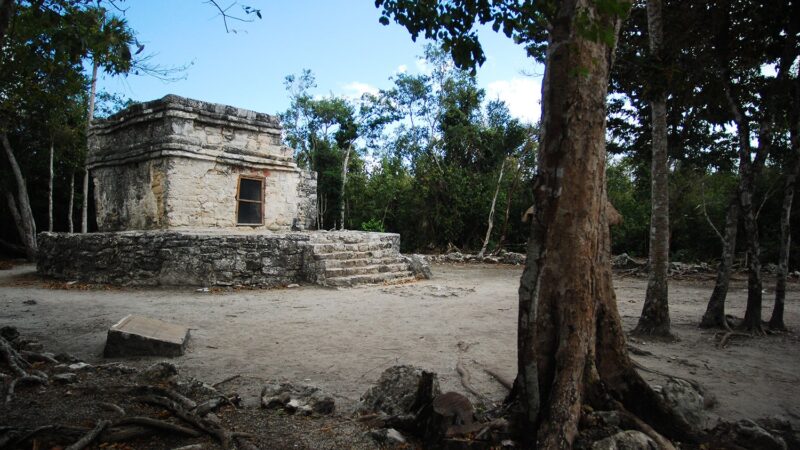 Cierran temporalmente zona arqueológica de Cozumel, por lluvias