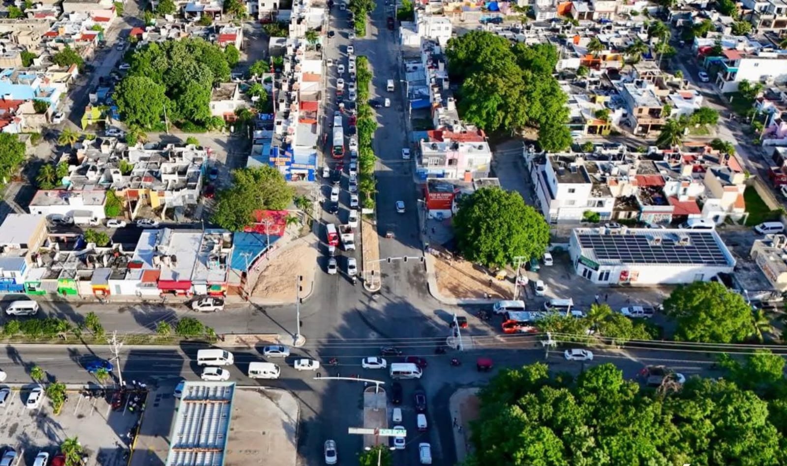 Reconocen rezago histórico en infraestructura vial en Cancún