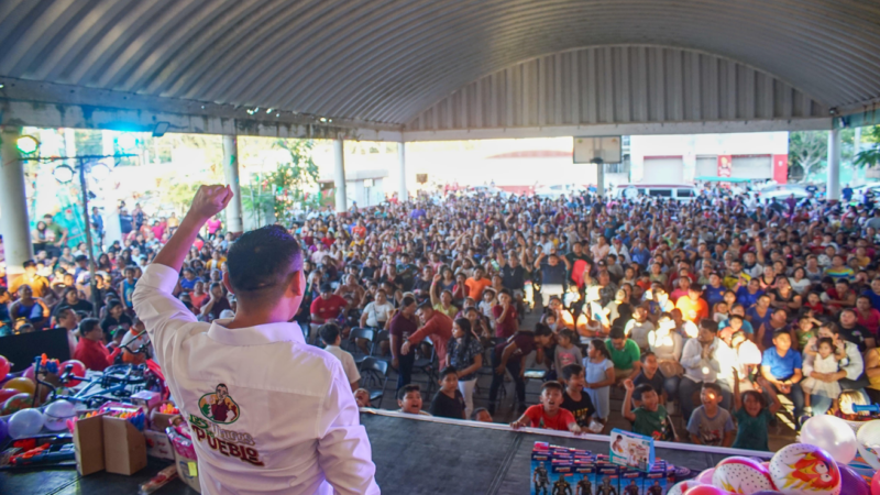 Batun celebra Día de Reyes con familias de Lázaro Cárdenas